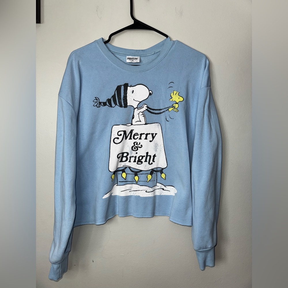 Peanuts Light Blue cropped Christmas Snoopy Sweatshirt
